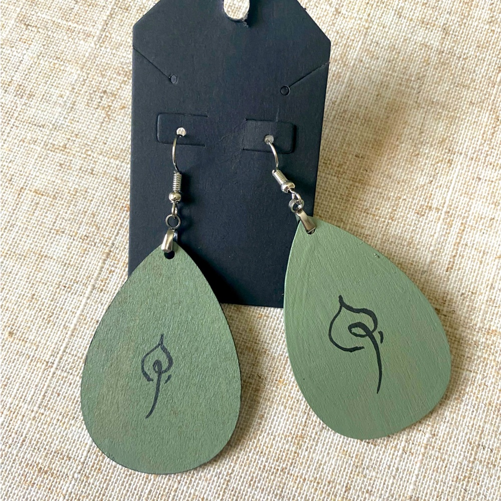 Hand-painted Line Leaf Earrings